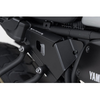 Brake fluid reservoir guard set. Black. Yamaha XSR700 (15-) / XT (19-) L+R. (SCT.06.642.10000/B)